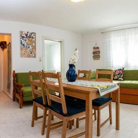 Central Little Home Калампака Екстериор снимка